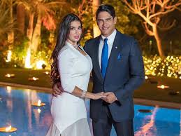 كررت الفنانة ياسمين صبري اعتذارها بعدما هاجمتها الإعلامية المصرية ريهام سعيد، وعدد من المتابعين على خلفية تعليقها الساخر الذي تناولت فيه المصابين بمتلازمة داون. ØµÙˆØ±Ø© ÙŠØ§Ø³Ù…ÙŠÙ† ØµØ¨Ø±ÙŠ ÙˆÙ‚Ù„Ø¨ Ø£Ø­Ù…Ø¯ Ø£Ø¨ÙˆÙ‡Ø´ÙŠÙ…Ø© ÙŠØ´Ø¹Ù„Ø§Ù† Ø§Ù†Ø³ØªÙ‚Ø±Ø§Ù…