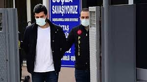 Furkan çalıkoğlu, ayşegül çınar'ın üzerine şarap döküp tehdit etti. Fkkh8pxi1df0qm
