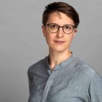 Lisa Melcher's Instagram, Twitter & Facebook