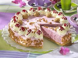 Sahnige Rhabarber Torte Rezept Lecker Rezept Kuchen Und Torten Leckere Torten Susse Kuchen