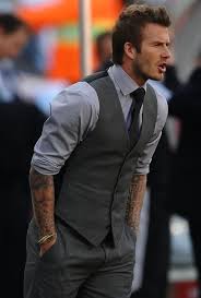 Pin By Kainani Lopes On Actors Acteurs Celebrite People Grand Celebres David Beckham Style Grey Shirt Dress Charcoal Dress