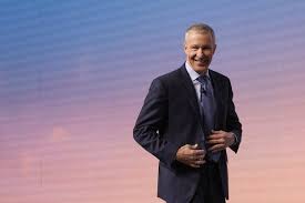 Rebuffed by American Airlines, United’s C.E.O. Is Wary of Other Deals