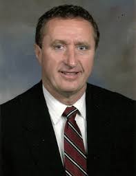 Outcomes following thoracotomy or thoracoscopic vascular ring division in  children and young adults