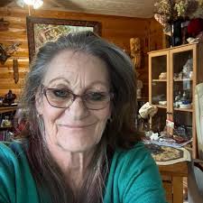 Where to get pizza in Oneida County before 11:45?