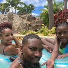 Danielle Greer (@DanielleGreer77)