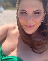 Lorena Charles's Instagram, Twitter & Facebook