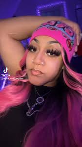 Hey girlies! Hope everyone enjoyed their Saturday! 🩷 I’m Tavi, new to the  group, Michigan, looking to meet new people💕 Happy Priiide! 🥳🏳️‍🌈