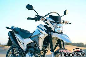 Two men with commitment problems attempt a relationship. Phjqwr5xltnnpm