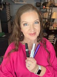 There is a reason Younique is the LEADER in LASHES! 🙌🏻 ⭐️ 4D