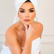 AGELESS SKIN & LASER CENTER: BRENZA DANIELLE DO