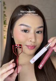 Achieve Perfect Curls with Vice Cosmetics Mascara