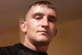 Michael Buble sings with fan at Belfast gig