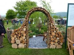Diy garden arch with gate. Diy Garden Ideas Garden Arch And Bench Ideas For An Organized Backyard