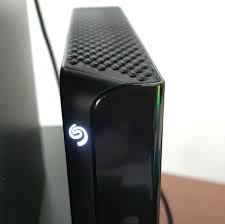This software lets you configure your drive for backups along with the ability to pull content from your mobile devices, save your social media, and restore a backup if you ever need to. Seagate Backup Plus Hub 8 Tb Hands On An Usb 3 0 Hub And A 5400 Rpm Barracuda Combined With Decent Results Notebookcheck Net News