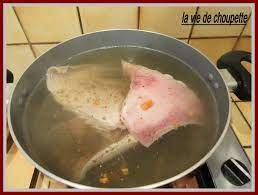Laver les raies débarrassées de leurs peaux. Aile De Raie Au Court Bouillon Quand Choupette Et Papoune Cuisinent