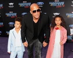Jun 02, 2021 · meadow walker posa con vin diesel y su hija hania riley sinclair, a los que llama su familia. Hbd Hania Riley Sinclair April 2nd 2008 Age 10 Sinclair Actors Vin Diesel