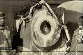 Batu hajar aswad ternyata pernah mengalami sejumlah peristiwa. Sejarah Lengkap Asal Usul Hajar Aswad Spirit Muslim Spirum