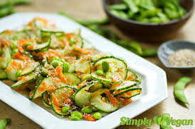 Gurkensalat Mit Edamame Und Misodressing Vegane Rezepte In Salate Lebensmittel Essen Veganer Nusskuchen Vegane Lebensmittel
