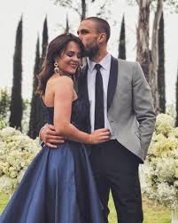 We did not find results for: Laura Carmine Celebro Su Cumpleanos Muy Enamorada De Roberto Romano