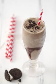 Baileys And Kahlua Oreo Milkshake Oreo Milkshake Boozy Milkshake Milkshake Recipes