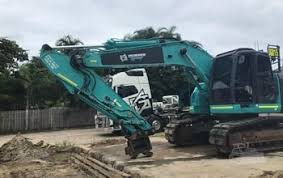 Kobelco SK235SR-2 Excavator