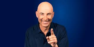 Marine le pen (@mlp_officiel) estime que nadine morano et éric ciotti feraient de bons ministres. Eric Ciotti Nous Sommes Differents Avec Marine Le Pen Elle Est Blonde Et J Ai Ete Brun Canteloup