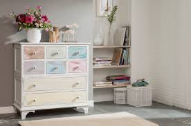 Sie lieben den vintage deko einrichtungsstil, weil er den charme und das flair vergangener zeiten zu ihnen nach hause bringt. Mobel Im Shabby Chic Mit Bondex Kreidefarben Haus Garten Test