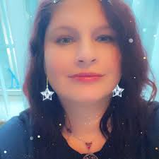 Cynthia Salmon's Instagram, Twitter & Facebook