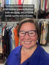 Suomalaista kulttuurielämää ei voi tuntea, eikä suomalaista politiikkaa  ymmärtää ilman maakuntien kiertämistä. Tämän viikonlopun saimme kiertää  Etelä-Pohjanmaata itse Antti Kurvisen isännöimänä. Matka alkoi  tutustumisella nykyaikaiseen maitotilaan ...