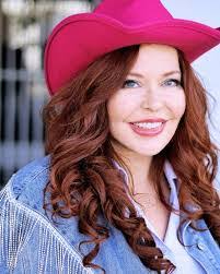 Cindy Langdon's Instagram, Twitter & Facebook