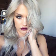 The trend unravels through a variety of dye jobs, such as solid grey, gray ombre, grey balayage, blonde and gray blend and others. 170 Grey Area Nzmockingbirdgrrl