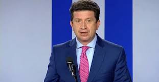 Diego andrés molano aponte, es administrador de empresas de la universidad del rosario, especialista en integración internacional y master en administración pública de la universidad de columbia en nueva york. Diego Molano Aponte Seria El Nuevo Ministro De Defensa De Colombia Zenu Radio El Encuentro De Dos Mundos