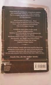 Novel ini sesungguhnya bercerita soal persahabatan antar dimensi dengan cara yang menyentuh. Danur Risa Saraswati Gerbang Dialog Novel Horor Buku Alat Tulis Buku Di Carousell