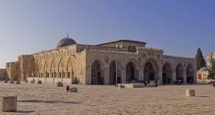 ʔælˈmæsdʒɪd ælˈʔɑqsˤɑ (about this soundlisten), the farthest mosque), located in the old city of jerusalem, is the third holiest site in islam. Al Aqsa Moschee Wikipedia