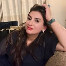 Aisha Jamil's Instagram, Twitter & Facebook