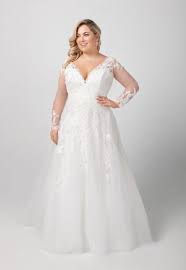 It ran true to size. Category Plus Size Kleinfeld Bridal
