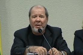 Conhecido por comandar campanhas políticas vitoriosas, o publicitário baiano duda mendonça morreu em são paulo aos 77 anos. Hameaphjankimm