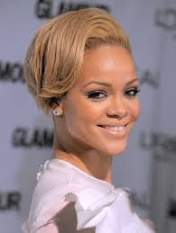 She's a fashion icon, a diva on the red carpet and is known for her quirky style. Pictures Rihanna Rihanna New Blonde Hair Color