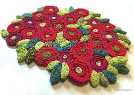 Viele teppiche sind kleine kunstwerke und wahre bodenschätze für unser heim. Teppich Hakeln Rosen Wollreste