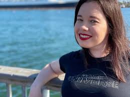 In YouTube star's debut novel, Bush administration bungles alien contact