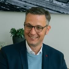 Frank Steffens's Instagram, Twitter & Facebook