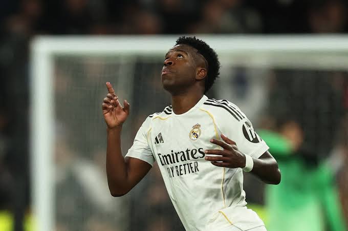 El Real Madrid consigue cambiar los pitidos del Bernabéu por aplausos y  Vinicius logra el perdón de la grada blanca - Infobae