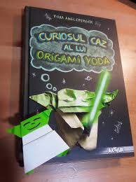 Curiosul caz al lui origami yoda de tom angleberger dwight este un băiat de clasa a șasea pasionat de origami. Ce Am Citit In Aprilie 2020 Cartea E O ViaÅ£Äƒ