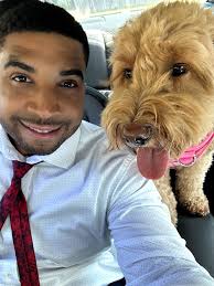 Good Morning, One of us is anchoring midday, and the other is going to  Doggie Day at Hounds Lounge Pet Resort & Spa! Can you guess which one?  🐕🐶🐕🐶🐕🐶🐕 @topfans