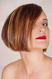 Bob frisuren stufig moderne gestufte haarschnitte fur jeden. A Line Bob Mit Kurzem Nacken Bob Frisuren Kurz Und Mittellang Hair Styles Bob Hairstyles Funky Hairstyles