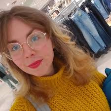 Hello I'm 23 and from 🇩🇪 looking for friends and more 🤭🏳️‍🌈