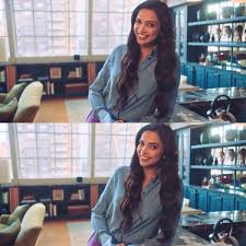 Pin By Anne Boleyn On Wfh Deepika Padukone Model This Or That Questions