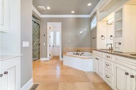Located in the heart of southeastern florida, miami is a vibrant city with a distinct international appeal. 1581 Woodland Hall Drive Delaware Oh 43015 Photos Videos More