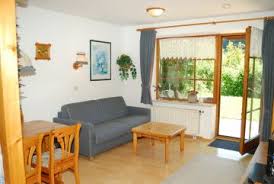 Für einen traumhaften wintertag können holzschlitten & schneeschuhe kostenfrei ausgeliehen werden. Haus 7 Ferienanlage Sonnenhang Missen