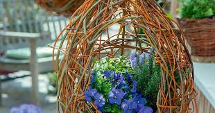 Blumenampeln Selber Machen 3 Einfache Ideen Weidenzweige Blumen Ampel Und Blumenampeln